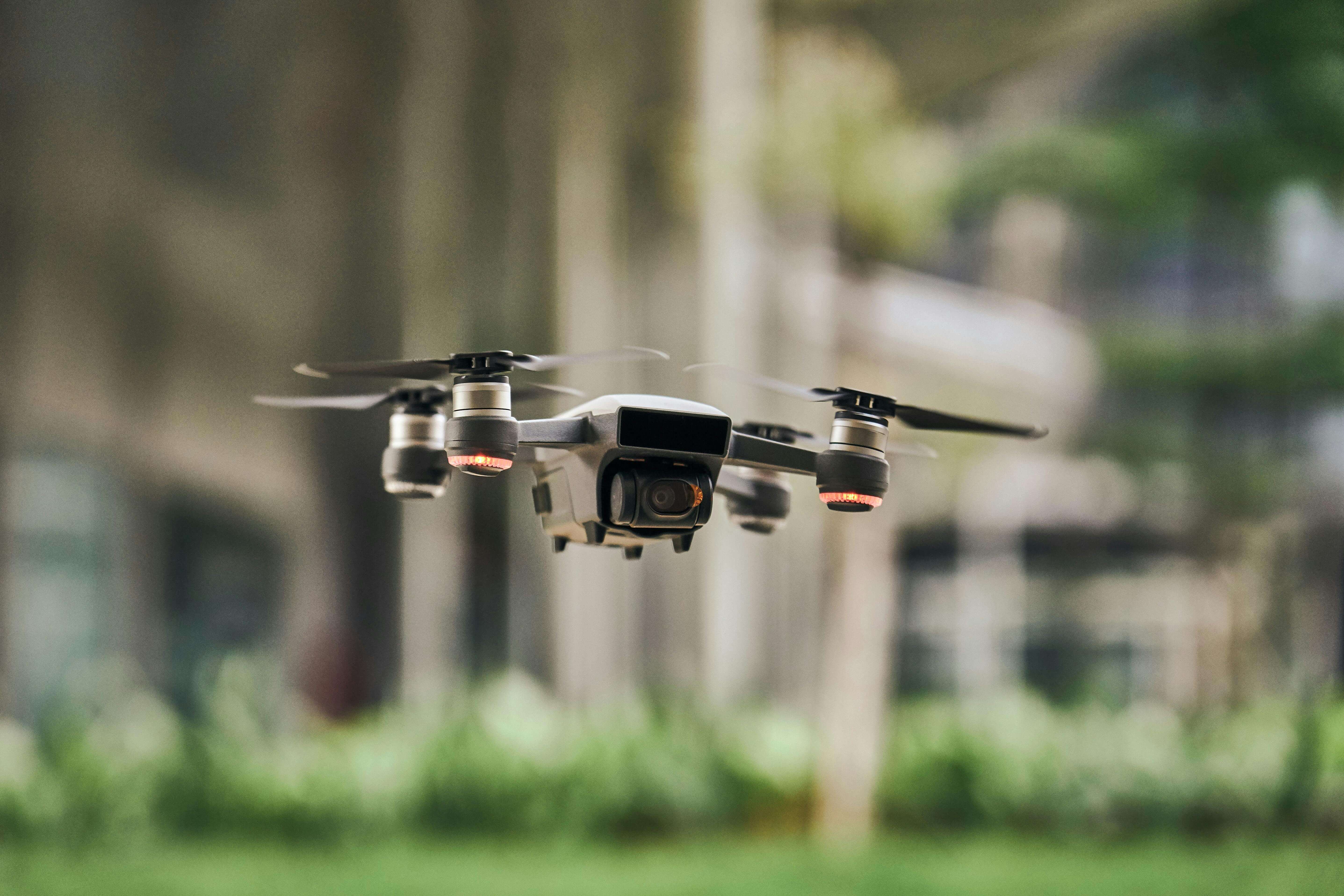 Dronekuvaus, helppo tapa dokumentoida kiinteistöjä tai maa-alueita, tai keino saada ainutlaatuiset muistot tapahtumista talteen